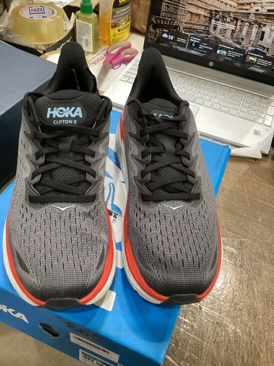 Athletic_Shoes